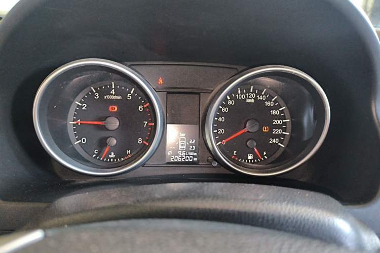 Used Haval H6 2012 2.4L Manual Two-Wheel Drive Urban Version Odometer Close Up