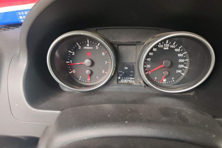 Used Haval H6 2012 1.5T Manual Two-Wheel Drive Elite Model Odometer Close Up