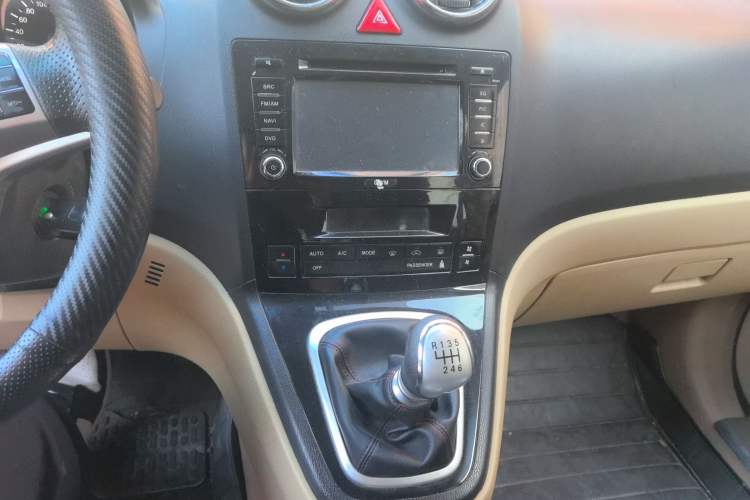 Used Haval H6 2012 1.5T Manual Two-Wheel Drive Urban Version Audio And AC Panel
