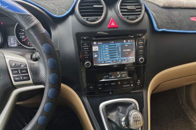 Used Haval H6 2012 1.5T Manual Two-Wheel Drive Prestige Version Audio And AC Panel