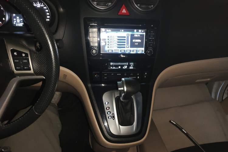 Used Haval H6 2012 2.4L Automatic Two-Wheel Drive Elite Version Audio And AC Panel
