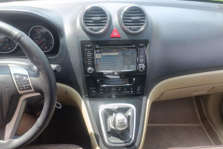 Used Haval H6 2012 1.5T Manual Two-Wheel Drive Elite Model Audio And AC Panel