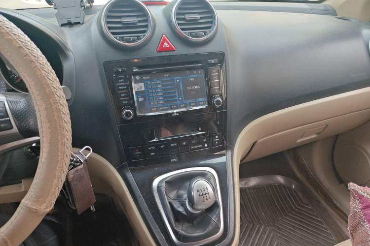 Used Haval H6 2012 1.5T Manual Two-Wheel Drive Prestige Version Audio And AC Panel