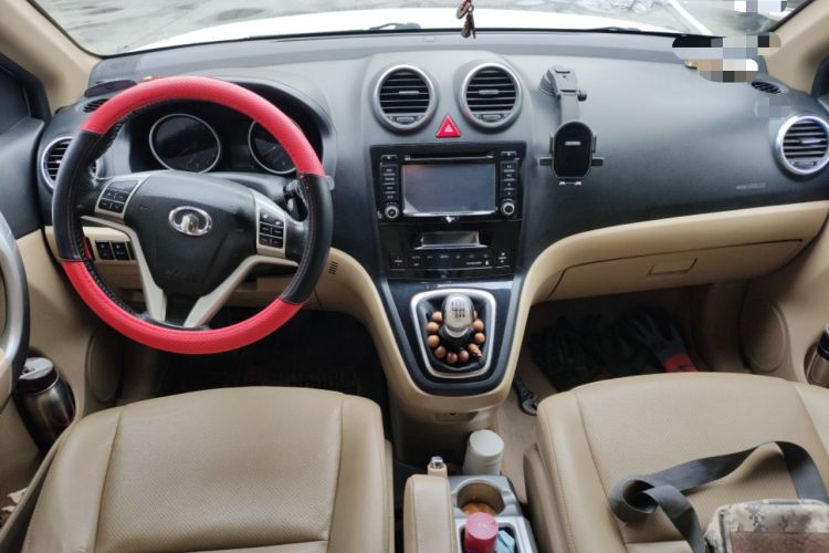 Used Haval H6 2012 1.5T Manual Two-Wheel Drive Elite Model Center Console