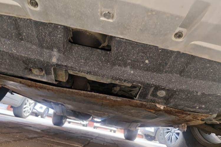 Used Haval H6 2012 2.4L Automatic Two-Wheel Drive Elite Version Chassis Front