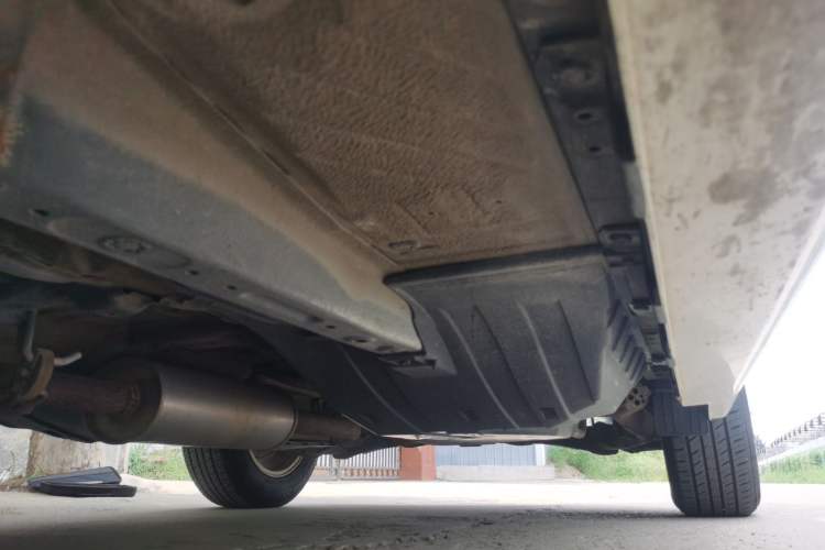 Used Haval H6 2012 1.5T Manual Two-Wheel Drive Prestige Version Chassis Front Left