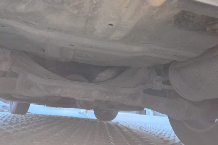 Used Haval H6 2012 1.5T Manual Two-Wheel Drive Urban Version Chassis Rear