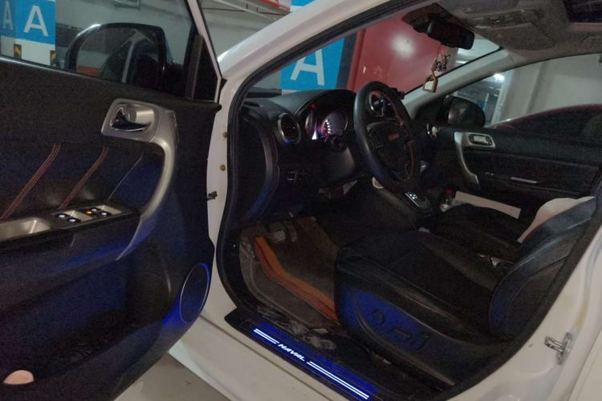 Used Haval H6 2012 2.4L Automatic Two-Wheel Drive Prestige Version Driver Seat