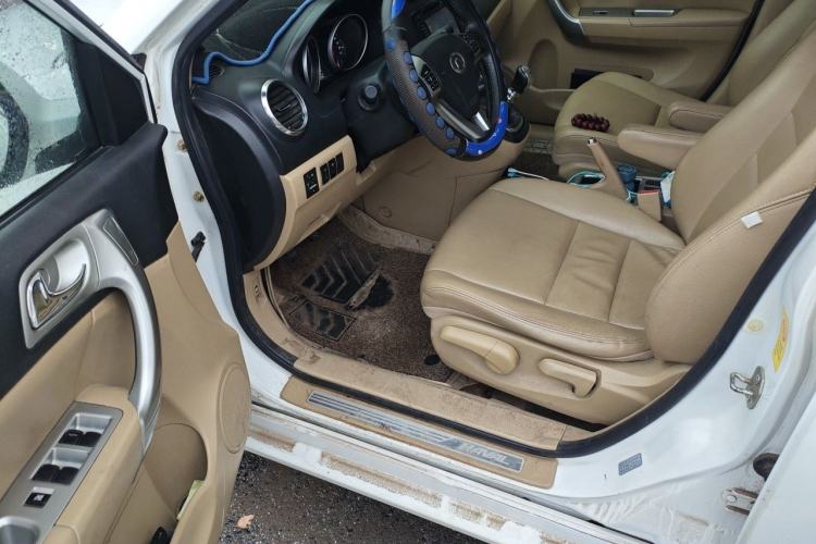 Used Haval H6 2012 1.5T Manual Two-Wheel Drive Prestige Version Driver Seat