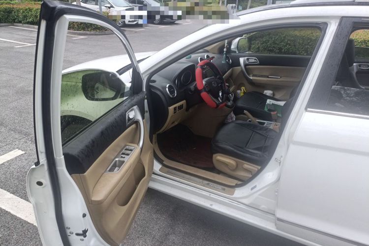Used Haval H6 2012 2.4L Automatic Two-Wheel Drive Elite Version Driver Seat