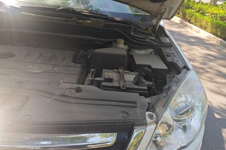 Used Haval H6 2012 1.5T Manual Two-Wheel Drive Elite Model Engine Bay Left