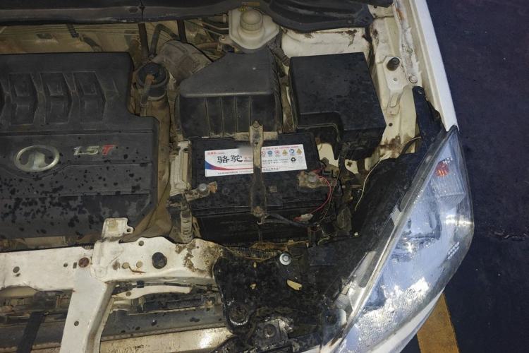 Used Haval H6 2012 1.5T Manual Two-Wheel Drive Prestige Version Engine Bay Left
