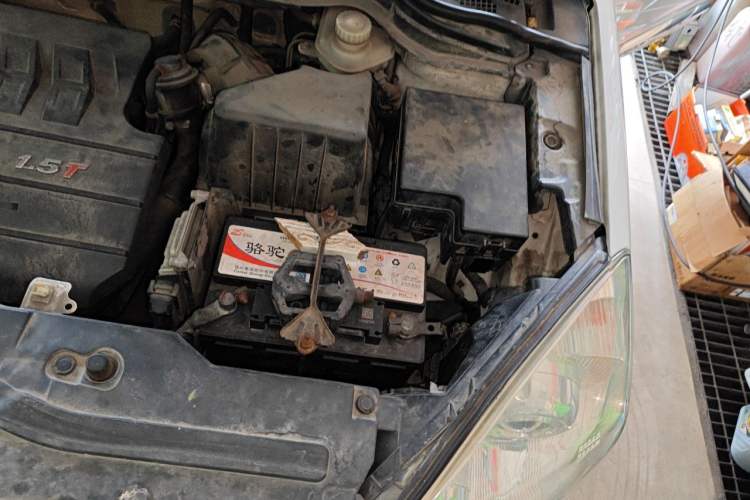 Used Haval H6 2012 1.5T Manual Two-Wheel Drive Elite Model Engine Bay Left