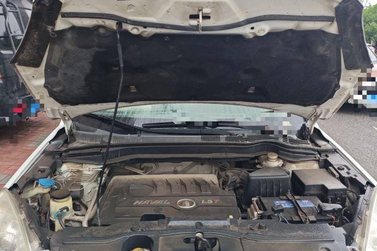 Used Haval H6 2012 1.5T Manual Two-Wheel Drive Prestige Version Engine Bay
