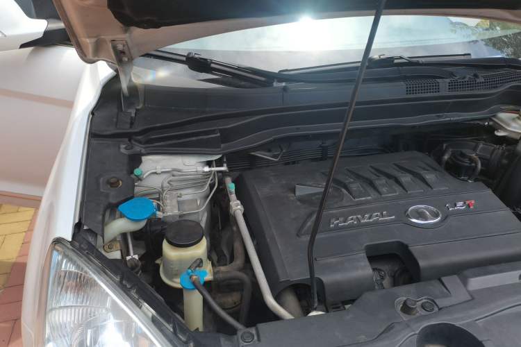 Used Haval H6 2012 1.5T Manual Two-Wheel Drive Elite Model Engine Bay Right