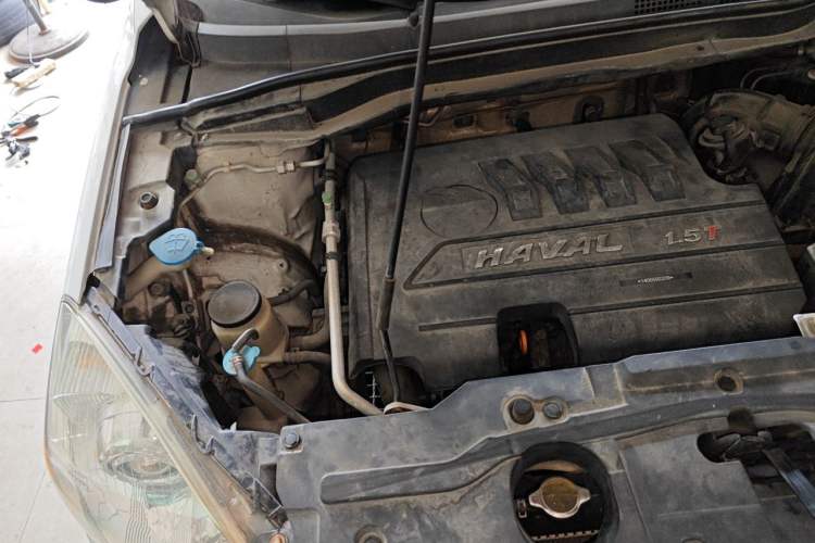 Used Haval H6 2012 1.5T Manual Two-Wheel Drive Elite Model Engine Bay Right