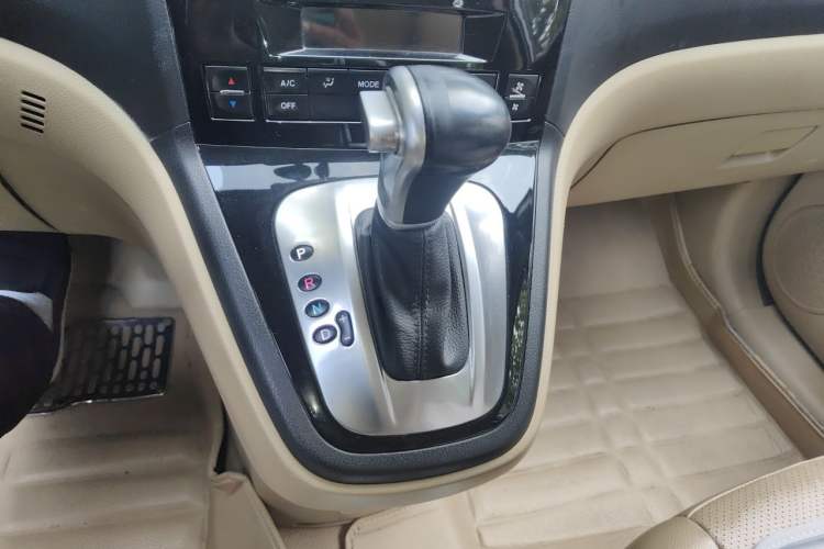 Used Haval H6 2012 2.4L Automatic Two-Wheel Drive Elite Version Gear Lever