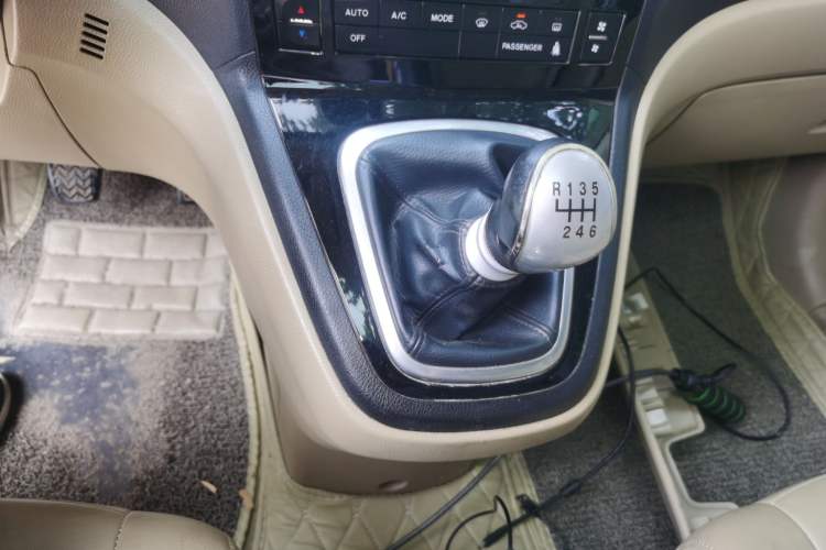 Used Haval H6 2012 1.5T Manual Two-Wheel Drive Prestige Version Gear Lever