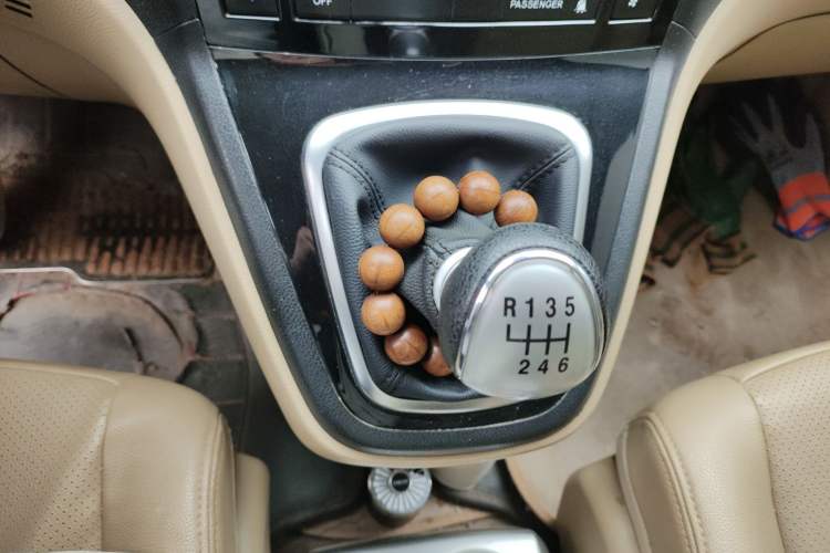 Used Haval H6 2012 1.5T Manual Two-Wheel Drive Elite Model Gear Lever