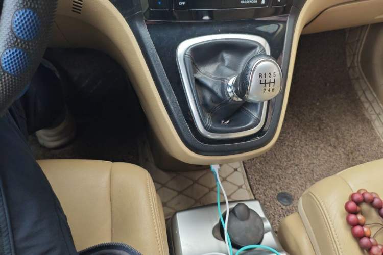 Used Haval H6 2012 1.5T Manual Two-Wheel Drive Prestige Version Gear Lever