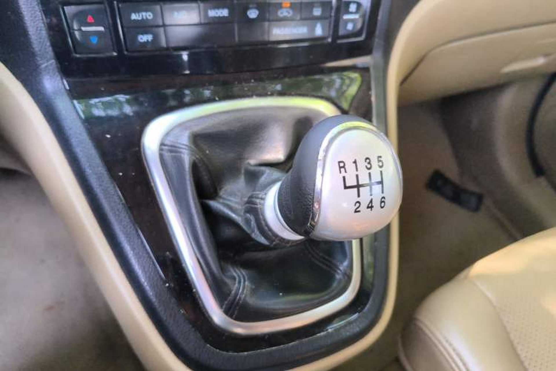 Used Haval H6 2012 1.5T Manual Two-Wheel Drive Urban Version Gear Lever