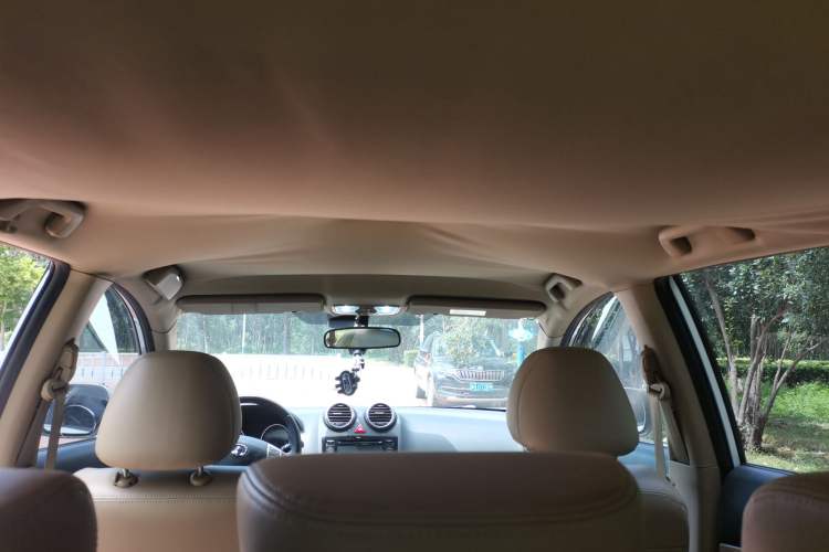 Used Haval H6 2012 1.5T Manual Two-Wheel Drive Elite Model Headliner