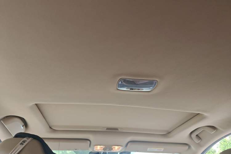 Used Haval H6 2012 1.5T Manual Two-Wheel Drive Prestige Version Headliner