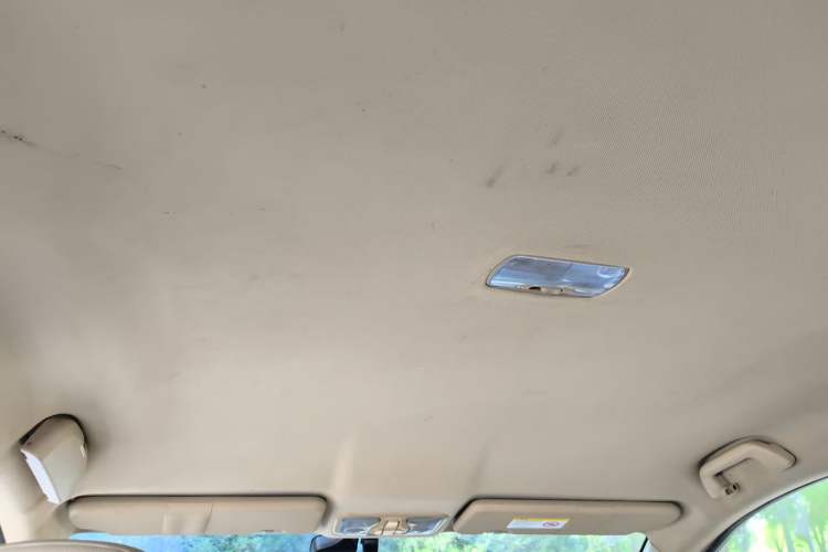 Used Haval H6 2012 1.5T Manual Two-Wheel Drive Urban Version Headliner