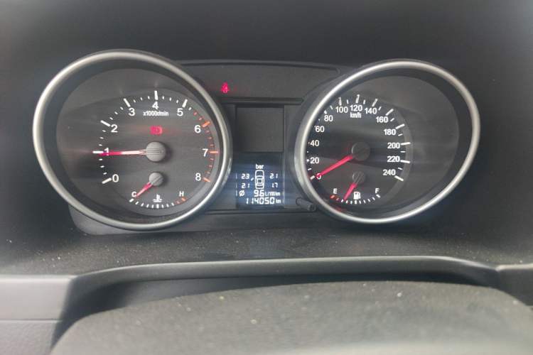Used Haval H6 2012 1.5T Manual Two-Wheel Drive Prestige Version Instrument Cluster