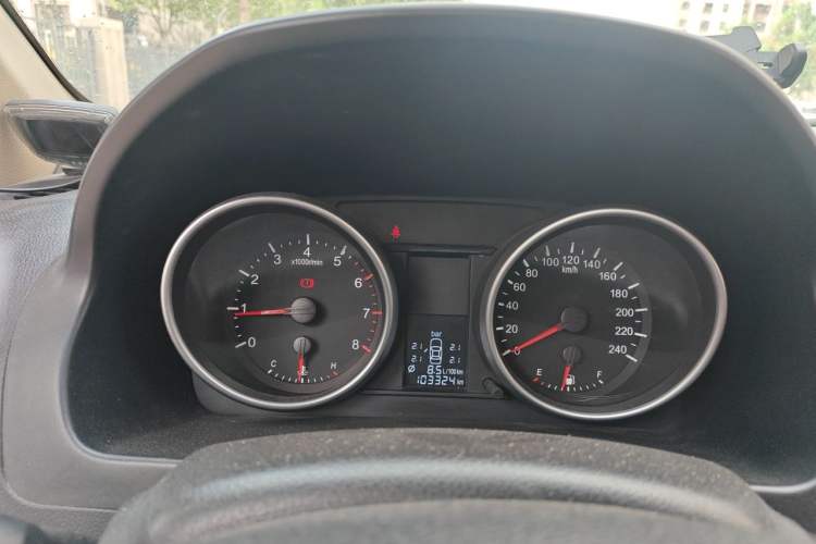 Used Haval H6 2012 1.5T Manual Two-Wheel Drive Prestige Version Instrument Cluster