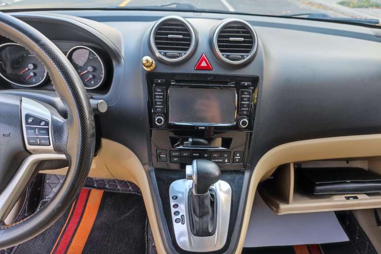 Used Haval H6 2012 2.4L Automatic Two-Wheel Drive Prestige Version Interior 2