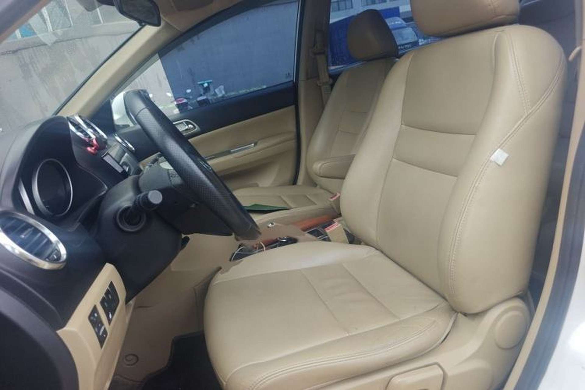 Used Haval H6 2012 1.5T Manual Two-Wheel Drive Prestige Version Left Front Seat