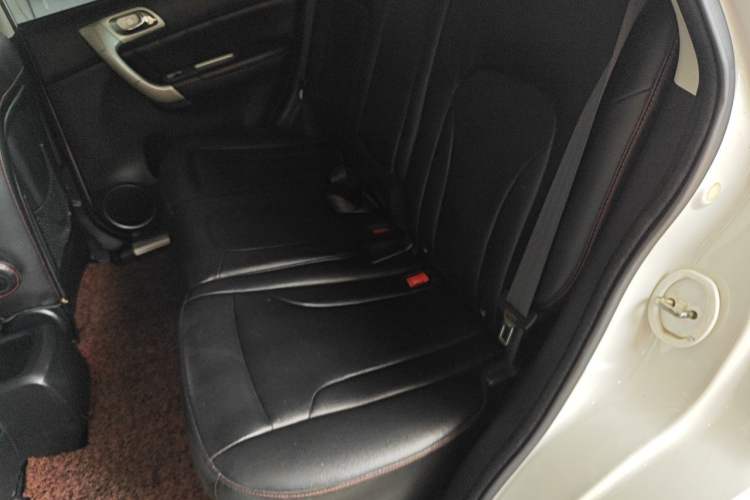 Used Haval H6 2012 1.5T Manual Two-Wheel Drive Elite Model Left Rear Seat