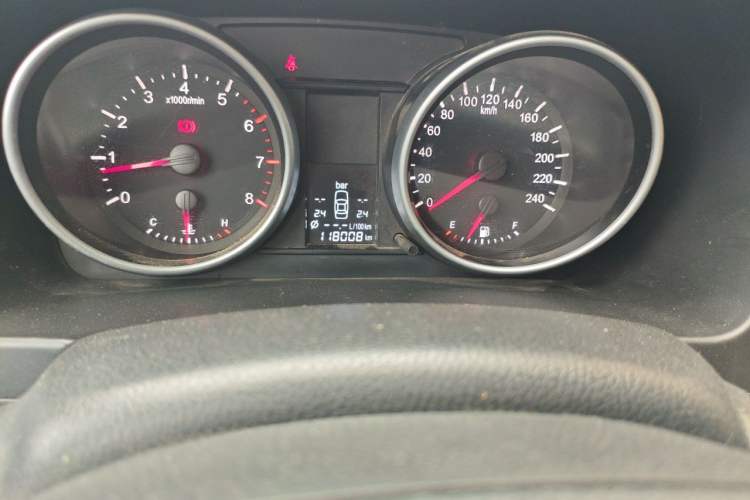 Used Haval H6 2012 1.5T Manual Two-Wheel Drive Prestige Version Odometer Close Up