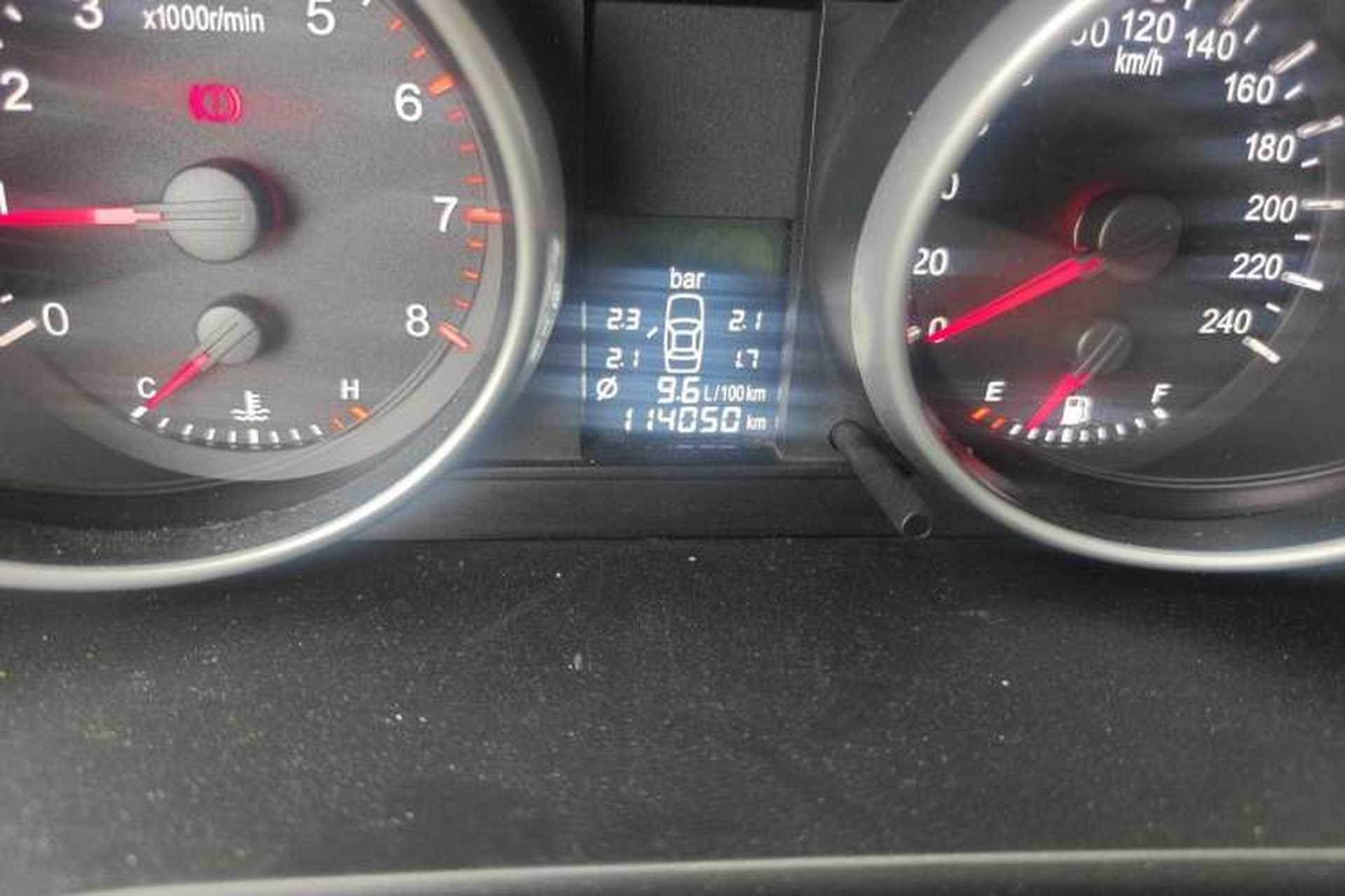 Used Haval H6 2012 1.5T Manual Two-Wheel Drive Prestige Version Odometer Close Up