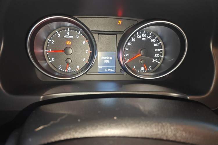 Used Haval H6 2012 1.5T Manual Two-Wheel Drive Elite Model Odometer Close Up