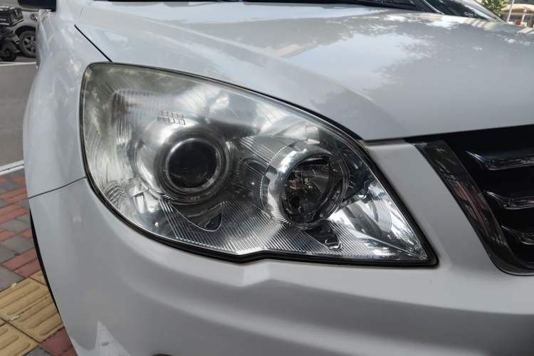 Used Haval H6 2012 2.4L Automatic Two-Wheel Drive Elite Version Right Front Headlight
