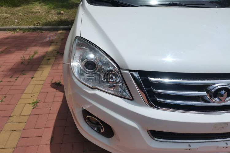 Used Haval H6 2012 1.5T Manual Two-Wheel Drive Elite Model Right Front Headlight
