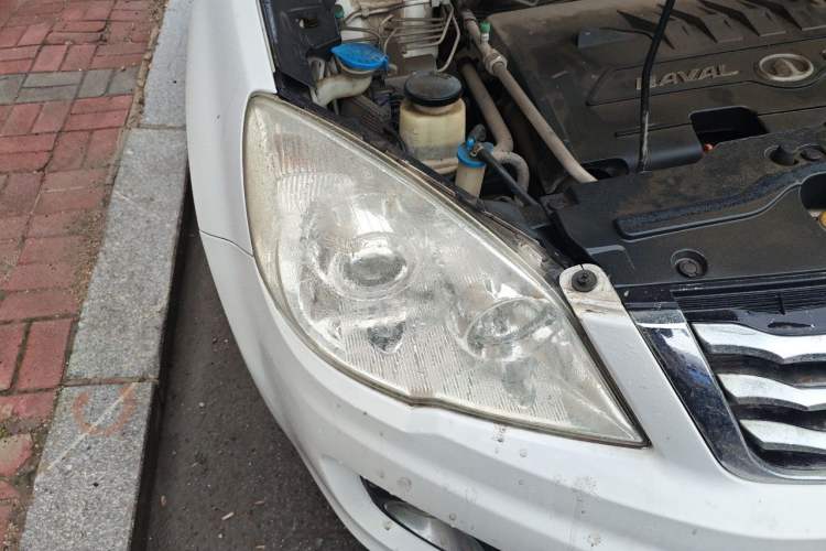 Used Haval H6 2012 1.5T Manual Two-Wheel Drive Prestige Version Right Front Headlight