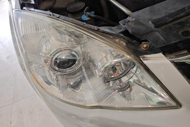 Used Haval H6 2012 1.5T Manual Two-Wheel Drive Elite Model Right Front Headlight