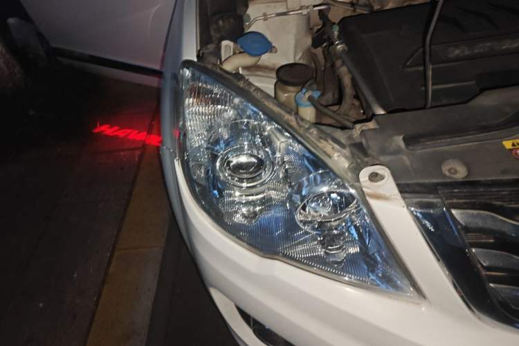 Used Haval H6 2012 1.5T Manual Two-Wheel Drive Elite Model Right Front Headlight