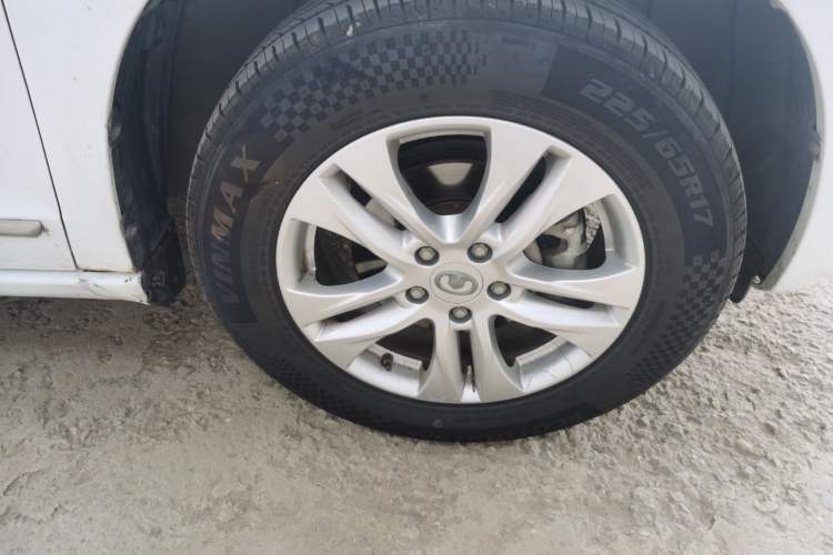 Used Haval H6 2012 1.5T Manual Two-Wheel Drive Prestige Version Right Front Wheel Hub