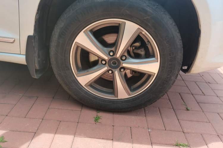 Used Haval H6 2012 1.5T Manual Two-Wheel Drive Elite Model Right Front Wheel Hub
