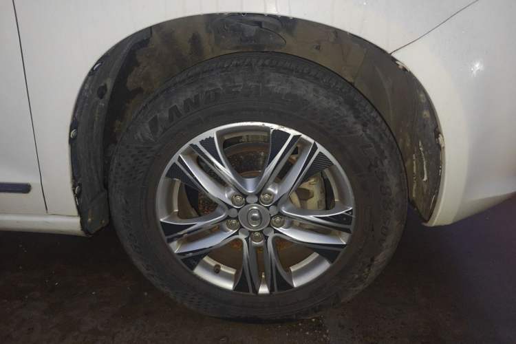 Used Haval H6 2012 1.5T Manual Two-Wheel Drive Prestige Version Right Front Wheel Hub