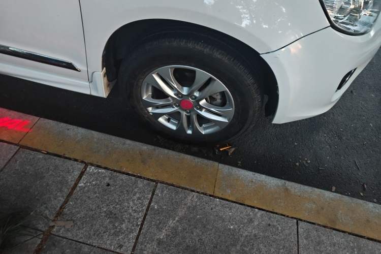 Used Haval H6 2012 1.5T Manual Two-Wheel Drive Elite Model Right Front Wheel Hub