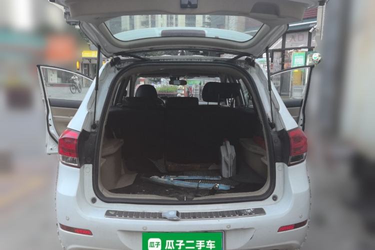 Used Haval H6 2012 1.5T Manual Two-Wheel Drive Urban Version Trunk