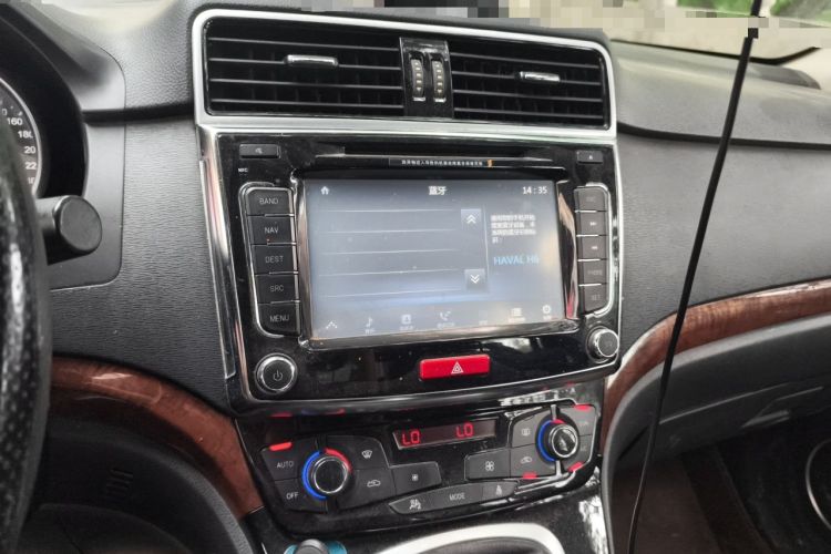 Used Haval H6 2013 Sports Edition 1.5T Manual Two-Wheel Drive Elite Model Audio And AC Panel