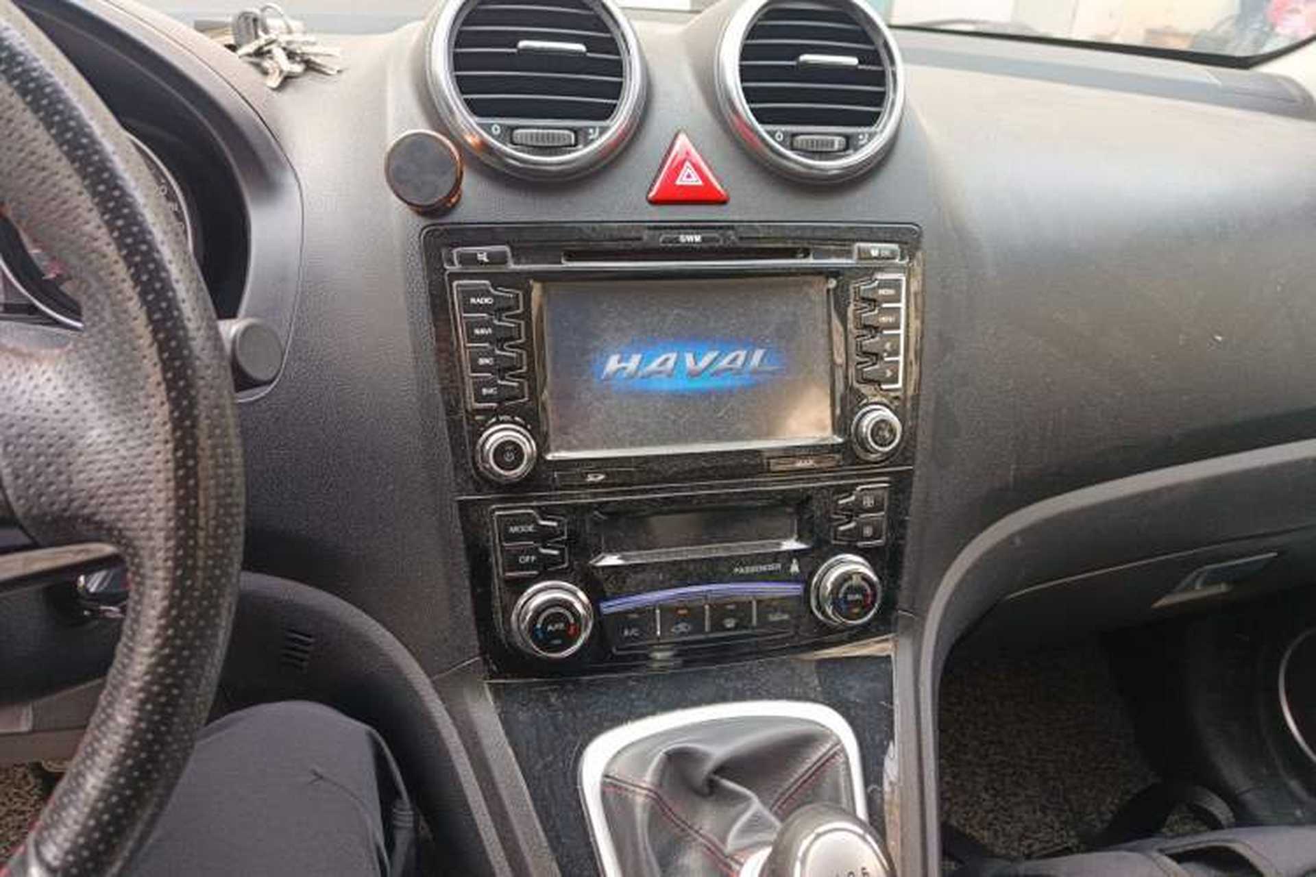 Used Haval H6 2013 Upgraded Model 1.5T Manual Two-Wheel Drive Elite Version Audio And AC Panel
