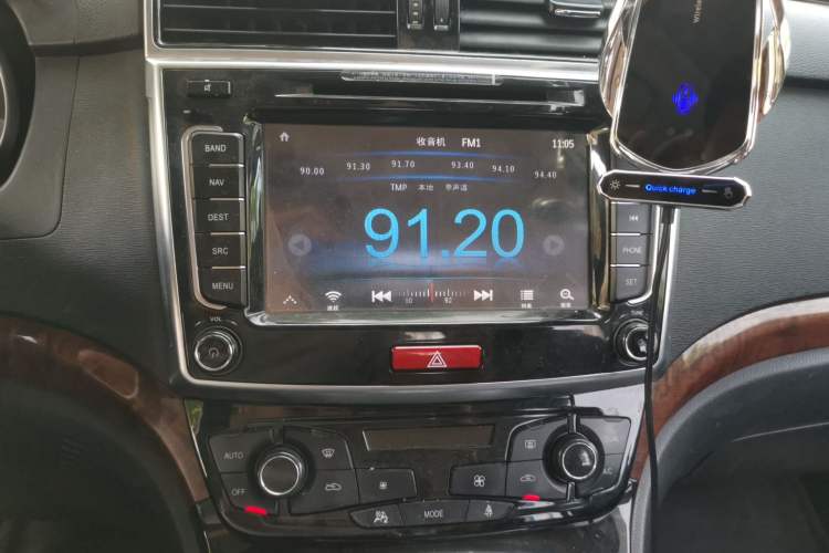 Used Haval H6 2013 Sport Edition 1.5T Manual Two-Wheel Drive Urban Model Audio And AC Panel