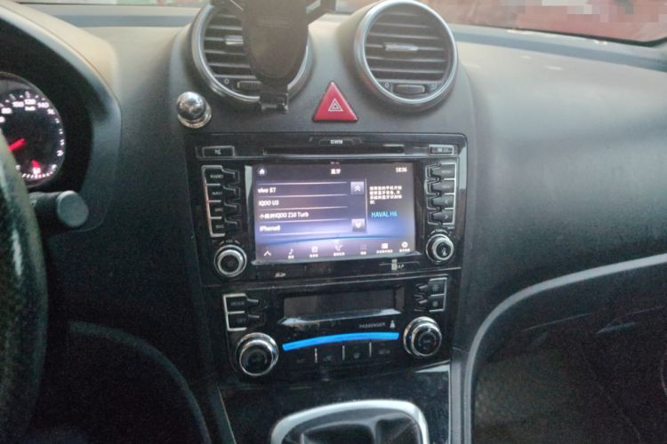 Used Haval H6 2013 Upgraded Model 1.5T Manual Two-Wheel Drive Elite Version Audio And AC Panel